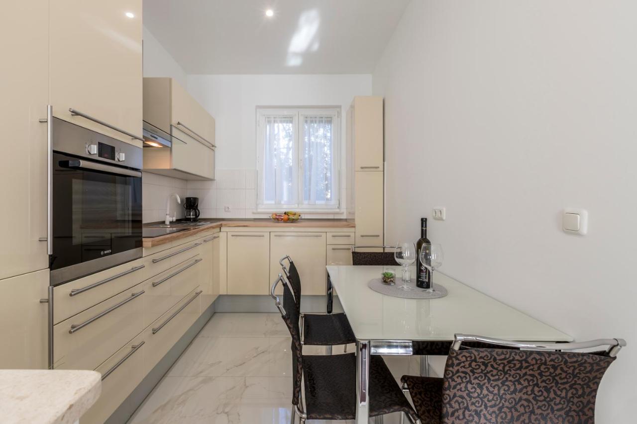 Villa Meri Very Central And Beautiful Apartment سبليت المظهر الخارجي الصورة