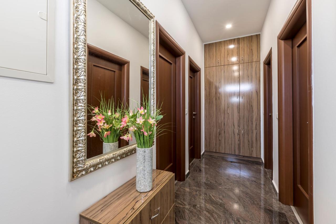 Villa Meri Very Central And Beautiful Apartment سبليت المظهر الخارجي الصورة
